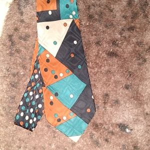 Neck tie